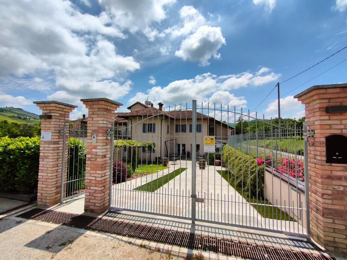 Cascina Bellonuovo Алба Екстериор снимка