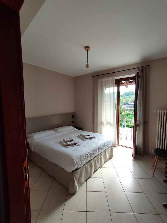Cascina Bellonuovo Алба Екстериор снимка